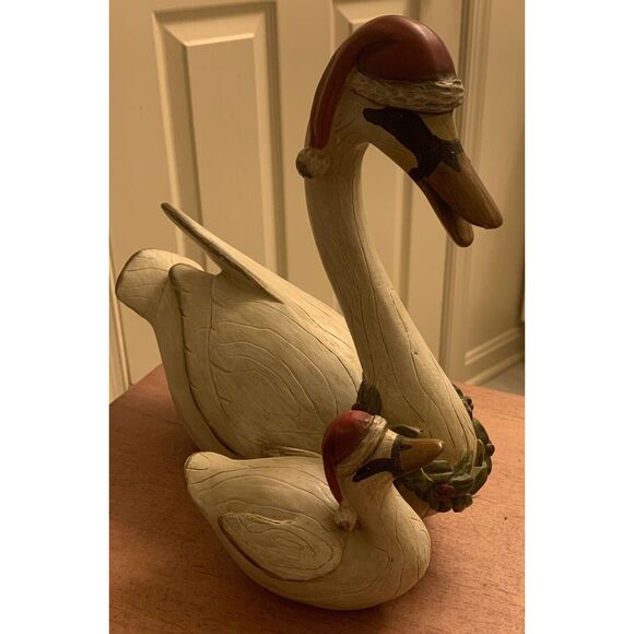 Tii Collection Folk‎ Art Resin Holiday  Swan W/ Baby Fig w5506 🖐🏼 Crafted - Picture 1 of 8